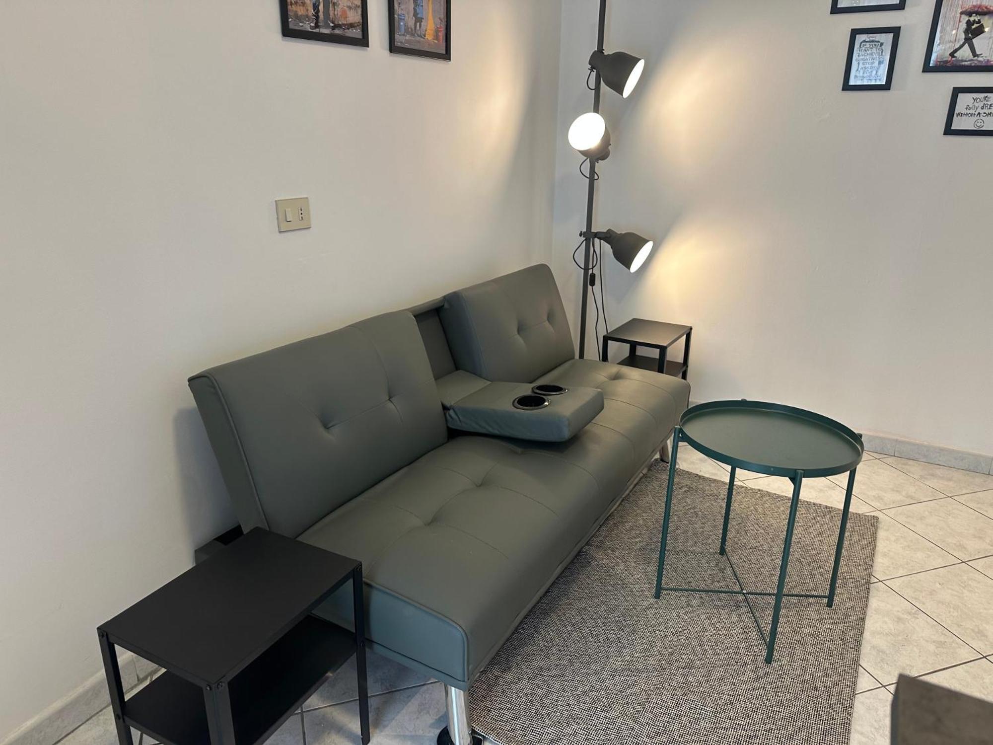 Metro A Apartment *
